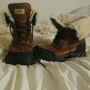 Children's size 6 shearling UGG boots
